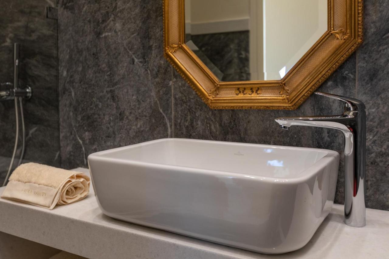 Etoile Luxury Suites อาร์กอสโตลี ภายนอก รูปภาพ