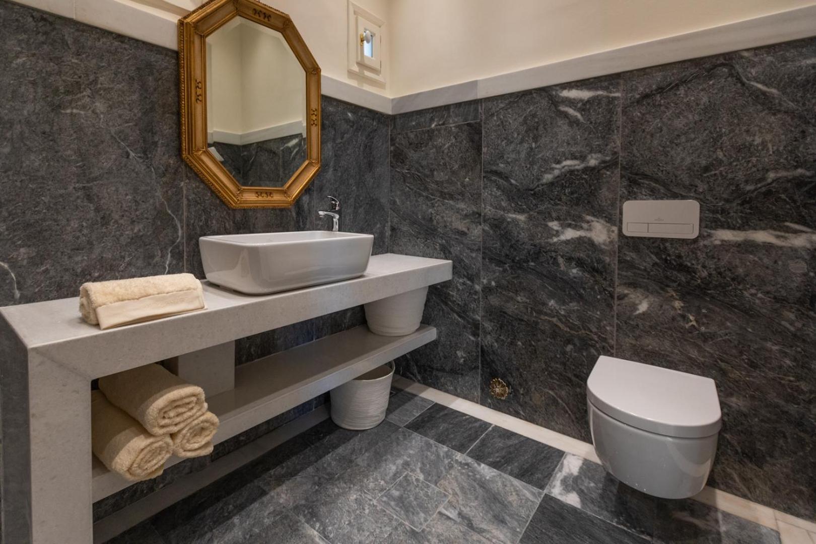 Etoile Luxury Suites อาร์กอสโตลี ภายนอก รูปภาพ